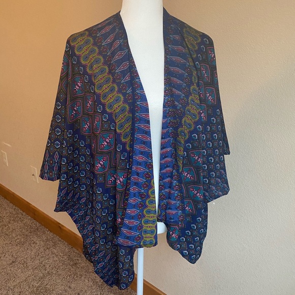 Multi pattern kimono - Picture 1 of 1